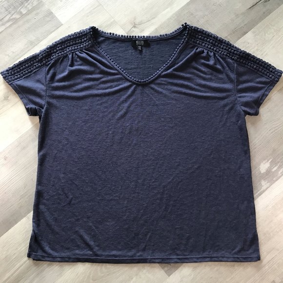 Modern Canvas Elevated V-Neck T Modal Blend Shoulder Collar Embellishments 2XL - Picture 1 of 8